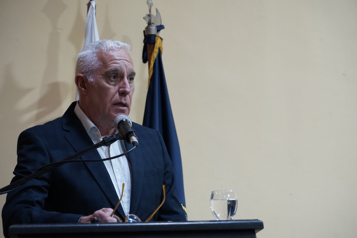 CNegro7's tweet photo. Participamos del acto por el 79.° aniversario de la Dirección General de Información e Inteligencia junto al Director de la Policía Nacional, el Subdirector General de Secretaría y el Director de Investigaciones. 

Destacamos el profesionalismo y el trabajo silencioso de la Directora y de cada integrante de la unidad. Durante este año y medio han sido determinantes en los duros golpes al narcotráfico y al crimen organizado, desarticulando estructuras criminales en todo el país.