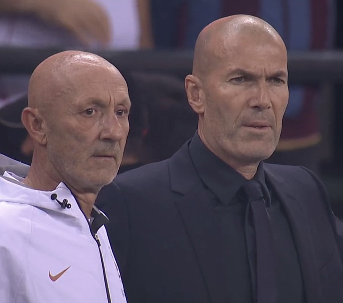 MehdiiiDz_'s tweet photo. Zidane x Barthez 20 ans plus tard 🤩#TURFRA https://t.co/rN7Ml1UeOY