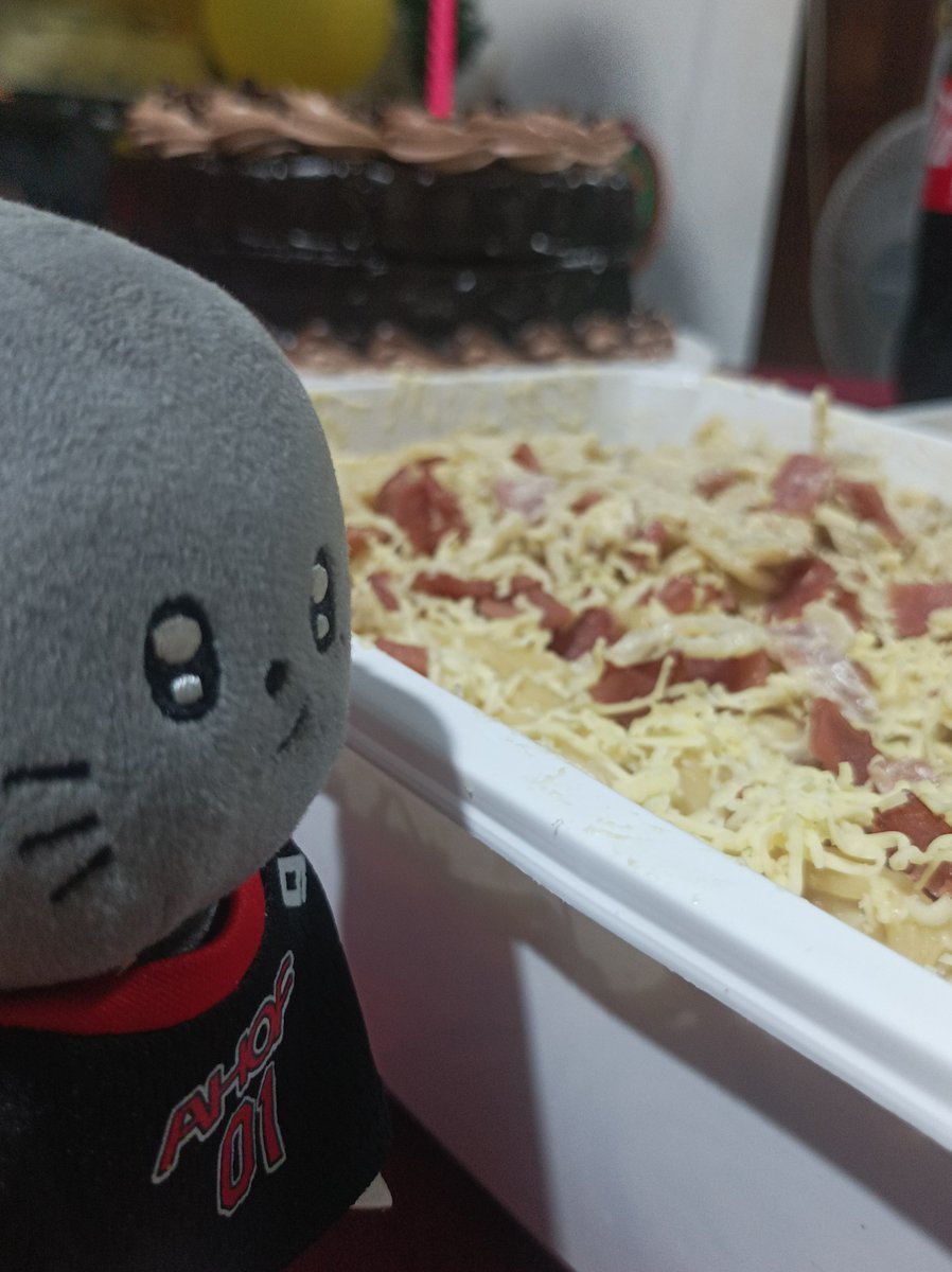 hollyknight09's tweet photo. 20260925
I think this would be happening every year. What are the odds of my mom and my bias sharing a birthday 🥹

Last year, i only have pcs i can put beside the cake, but this year I have Hannyangi 🐈‍⬛

HAPPY HANMAZING BIRTHDAY #AChapterCalledParkHan 
#대박한생일
#AHOF #박한 https://t.co/gWuiJsqDjP