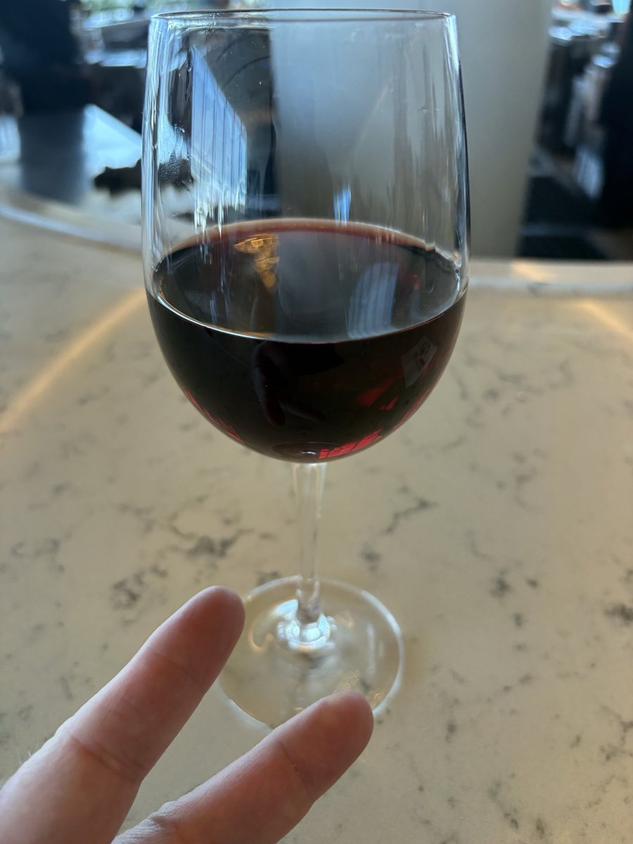 High79Mile's tweet photo. IYKYK. Lounging at LAX🍷✈️🍷✈️🍷
#PreShowLibations https://t.co/wJSgTaz3zG