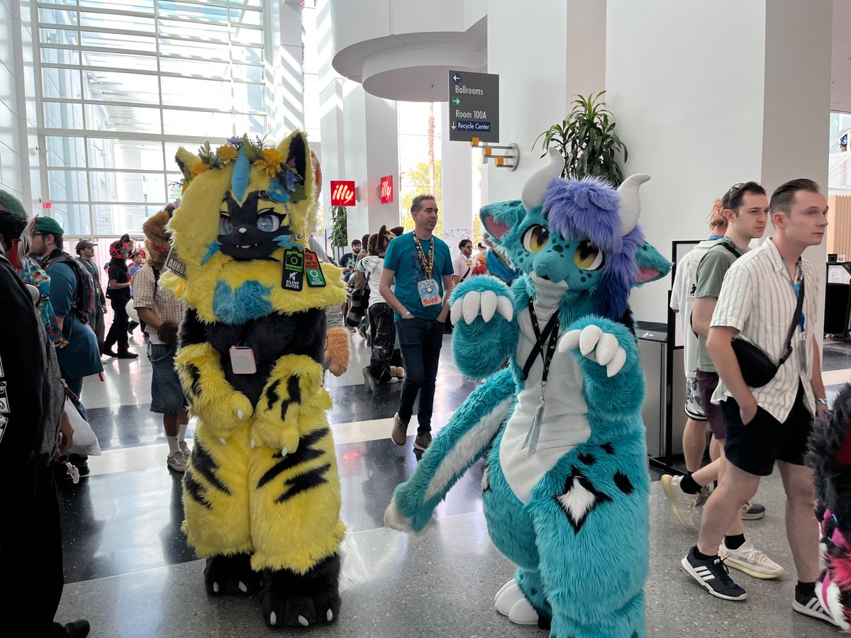 StitchFox1's tweet photo. Some pics from Anthro SoCal 2026!
#ASC2026 
1 https://t.co/Fo1LKnWqJQ