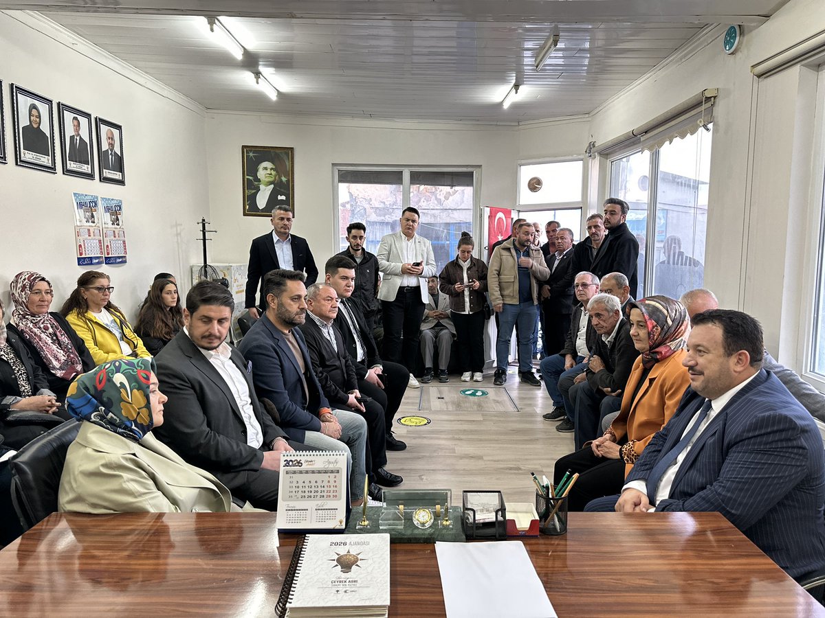 ProfDrAGurcan's tweet photo. Yunus Emre’nin diyarı Mihalıççık’tayız…

İl Yönetim Kurulu Üyelerimizle birlikte AK Parti Mihalıççık İlçe Başkanlığımızı ziyaret ederek, İlçe Başkanımız Sayın Saffet Çay ve teşkilat mensuplarımızla bir araya geldik.

Mihalıççık’ımız için çalışmalarımızı ve önümüzdeki döneme ilişkin hedeflerimizi değerlendirdik.

Teşkilatımızın gücüyle, Mihalıççık’ımız için aynı azim ve kararlılıkla çalışmayı sürdüreceğiz.

📍 Mihalıççık