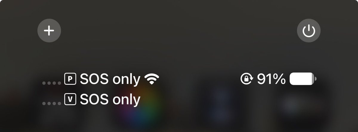 RandomxPedro's tweet photo. .@AppleSupport is there an ongoing cellular connectivity issue with the new iPhone 18 Pro Max with @ATTHelp and @Visible? Lost all cellular connectivity last night out of nowhere… https://t.co/djTwdM20rT