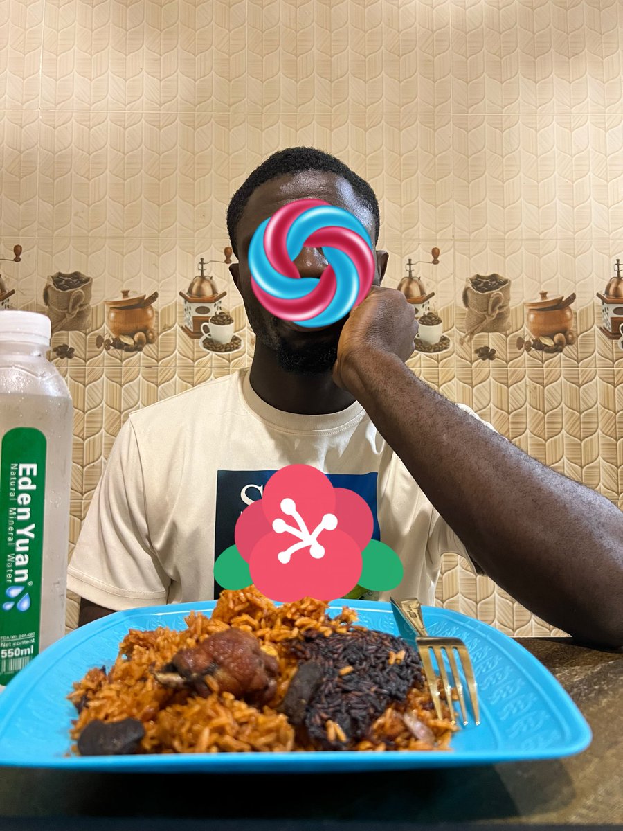 Jeffplzz's tweet photo. @canadian_ba @canadian_ba did your artist add some canzo to @sarkodie jollof rice? https://t.co/nse4Rp6zs7