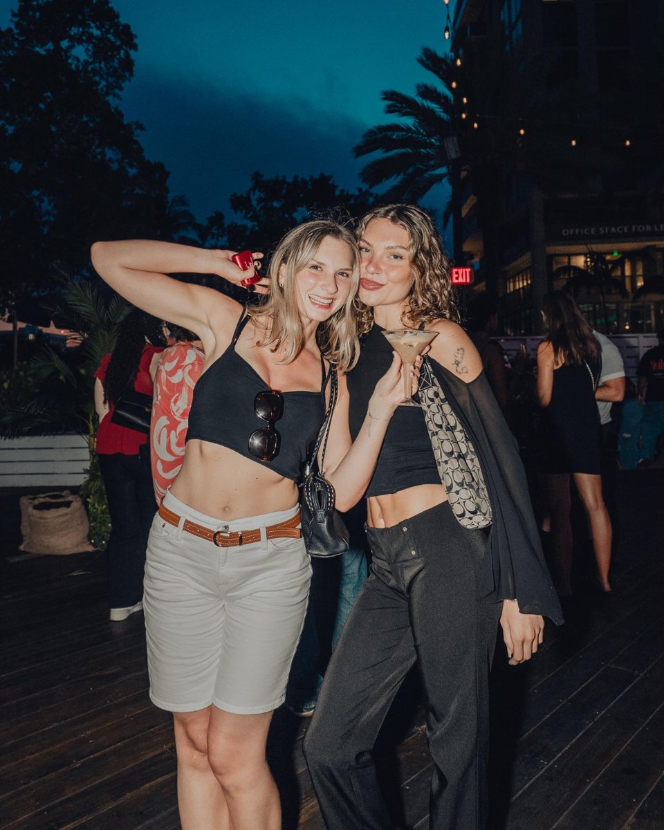 wharfftl's tweet photo. A little mystery, a little fire, a lot of moonlight🌙 Saturday, September 26th, join us for our Full Moon Party feat. a night of mystical experiences with fortune-telling, fire performers, and 5 for $39 or 10 for $50 mix-and-match beer buckets (from 12- 4 p.m)🔥 

✨Complimentary RSVP's at https://t.co/UaVKnju9cP