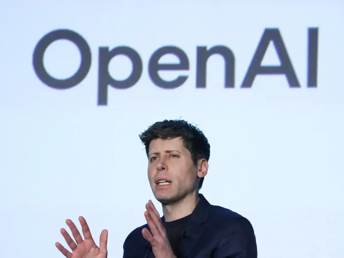 storedecibex's tweet photo. OpenAI officially unveils GPT-6 Sol and Luna models.

Promising a 50% price reduction for developers with improved accuracy and safety safeguards to power modern AI applications.

#AI #OpenAI #TechNews https://t.co/ZcKlyuDAt2