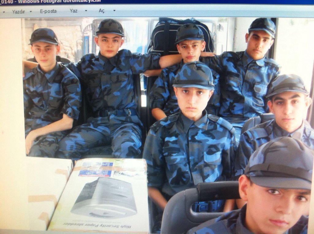 sonuncukoyde's tweet photo. Sadece yasal emirlere uyduğu için askeri öğrencilere, erlere, kursiyer teğmenlere ceza vermek zulümdür
TanerDoganı Duyun https://t.co/FvrQ4zvJqm