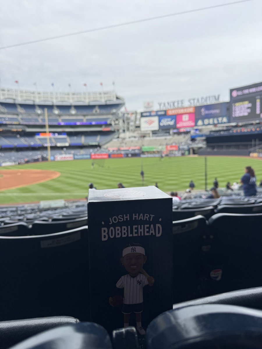 Chrisacollazo's tweet photo. We here! #fanadvisorynetwork https://t.co/PlzG9WHKqm