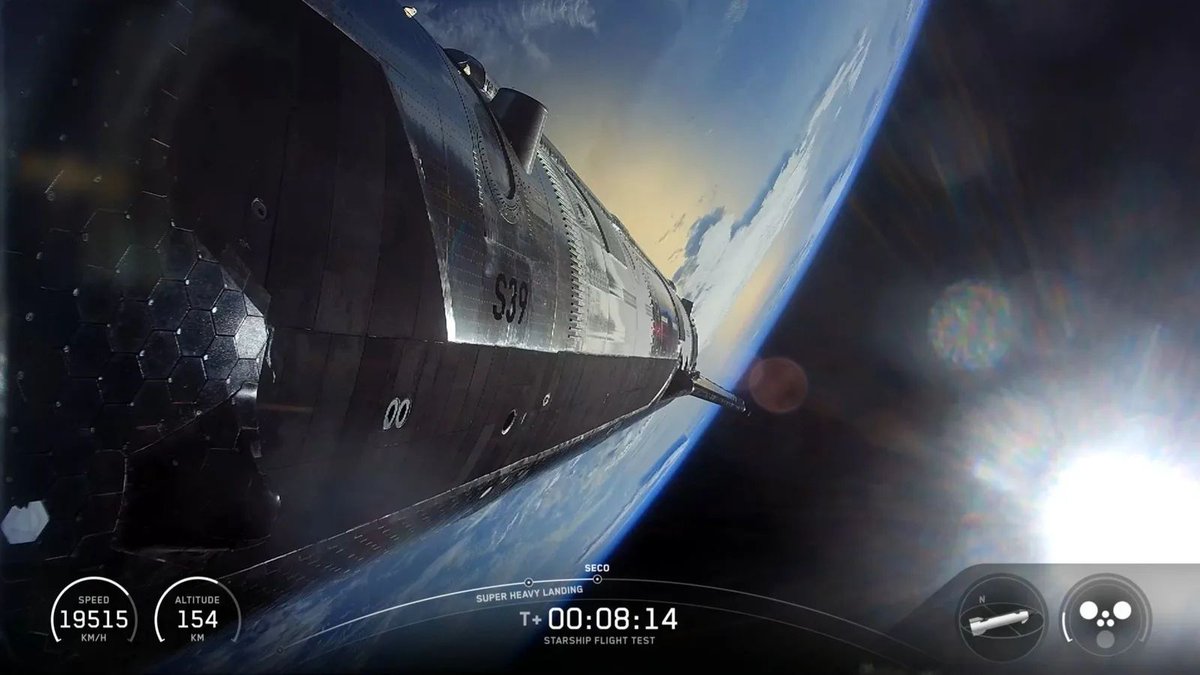storedecibex's tweet photo. SpaceX just nailed another Starship test flight.

The V3 Ship successfully completed its flight, finishing with a precise, fiery splashdown in the Indian Ocean. This milestone keeps SpaceX on track...

#SpaceX #Starship https://t.co/gg5WugDX5c