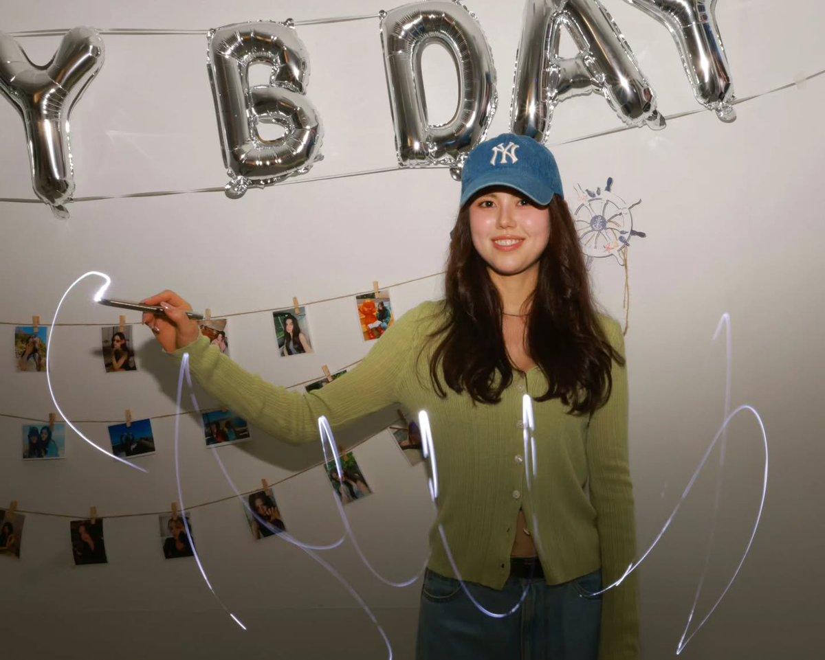 hourlylivvy's tweet photo. 290926 https://t.co/J9X47AR6HG instagram update 

Happy birthday livvy @livvy__marsh 💛

© @rainbowbunnz123, @bnz_lkf 📸

#OliviaMarsh #올리비아마쉬 https://t.co/Vs82cng1LT