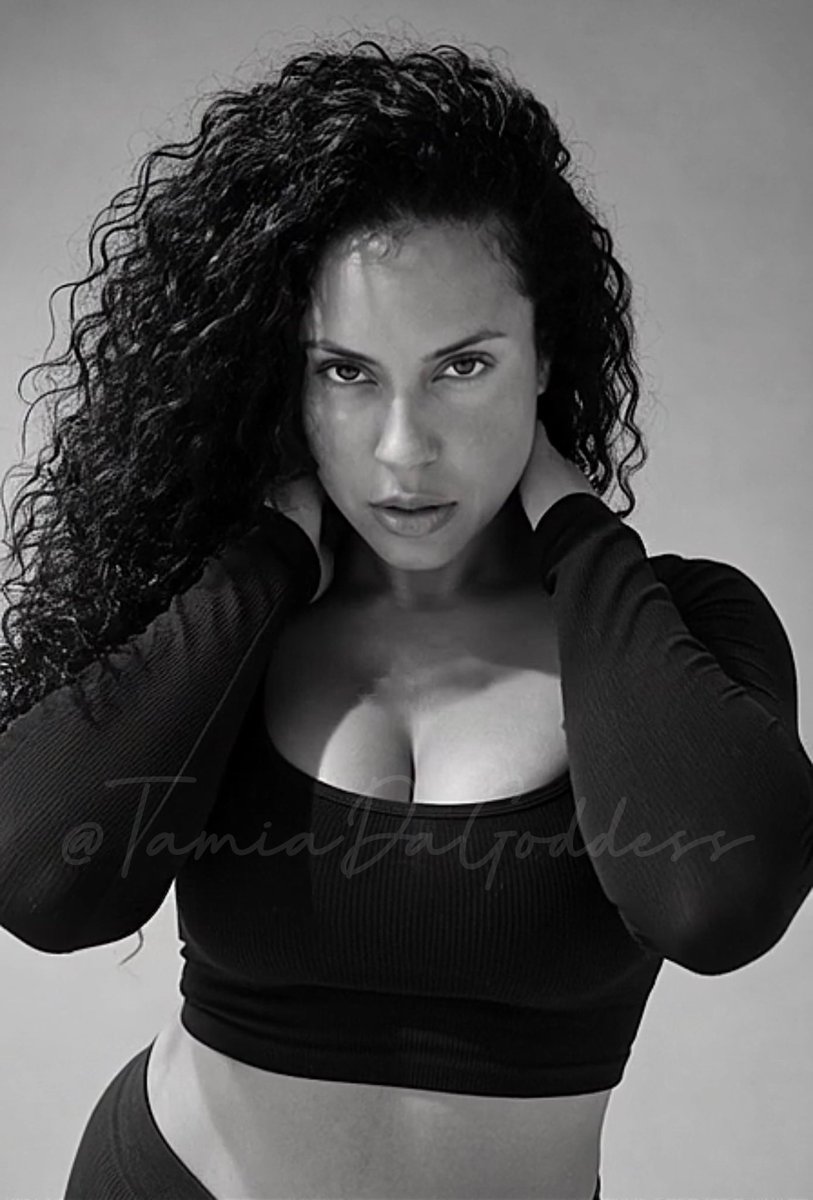 TamiaDaGoddess's tweet photo. I will HUNT YOU DOWN and take what is mine. https://t.co/7ltNFEC5vr