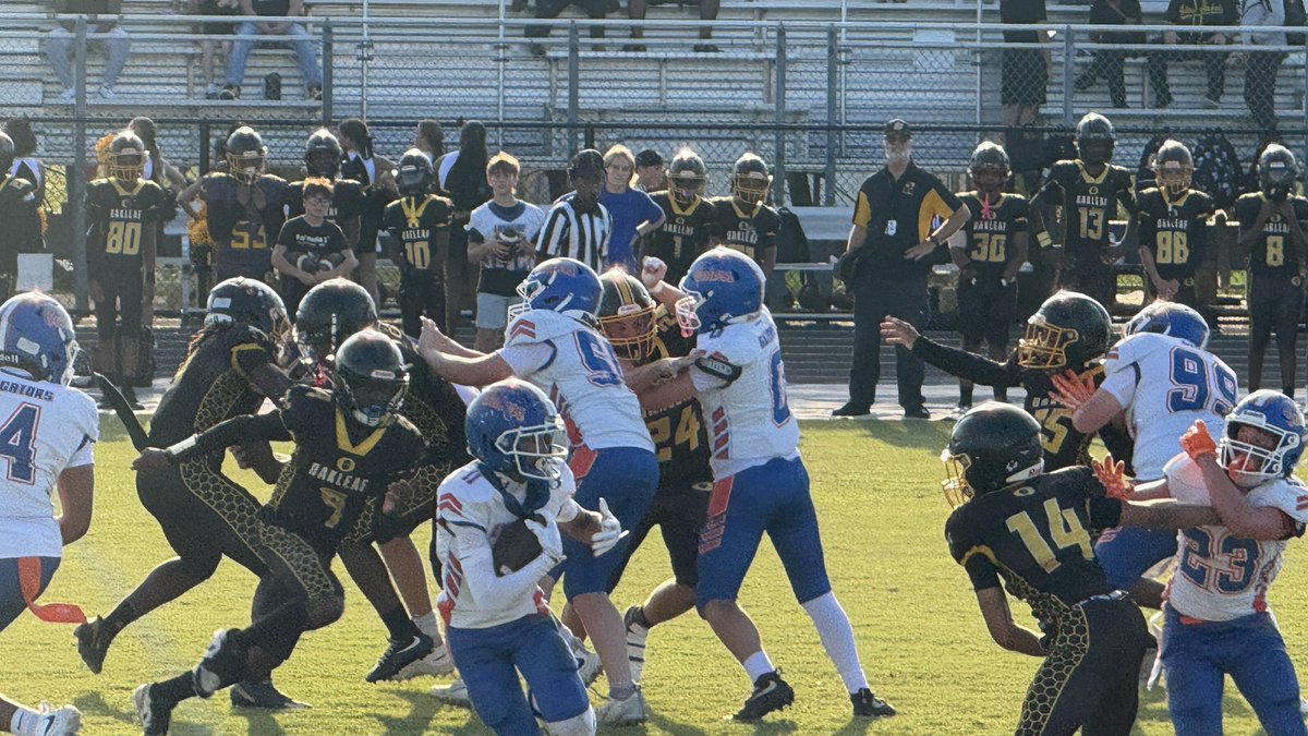 CalebMesser2031's tweet photo. Lakeside beats Oakleaf 12–0. Shut ’em out! 🐊🔒

A few plays from this week. #ClassOf2031 #FloridaFootball https://t.co/5k4bdDJyiH