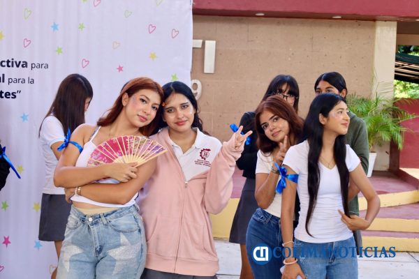 colimanoticias's tweet photo. Salud Colima sensibiliza a cerca de 1,200 estudiantes para prevenir embarazos no planificados en adolescentes
-
*Gobierno del Estado fortalece acciones de salud sexual y reproductiva
-
#colimanoticias #Salud #Colima
-
https://t.co/xE4DBW9W9I https://t.co/8FpuM3jj96
