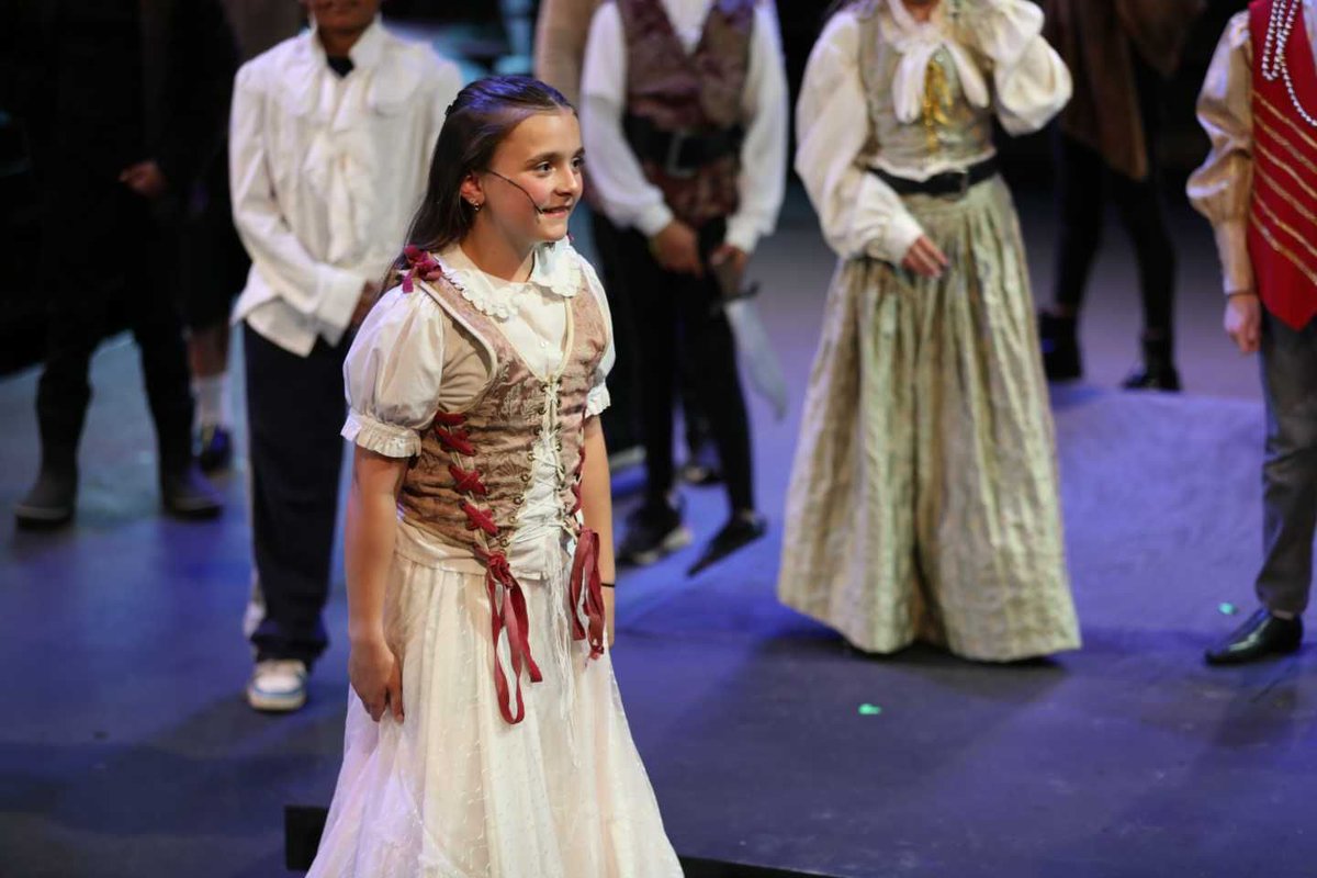 FrenchWoods's tweet photo. Summer Rewind 🔄 

Take a look at our Session One Production of Shakespeare's Daughters 🤩 https://t.co/ZItrQiZj1w