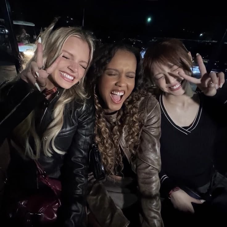 paperdollmukel's tweet photo. [🚨] Following UNIS’ disbandment, speculation is growing that Gehlee may join Saint Satine as their FOURTH member. 

If true, this could point to a Saint Satine debut between November 17–30. The lineup may finally be complete. https://t.co/7IsijmUNE1