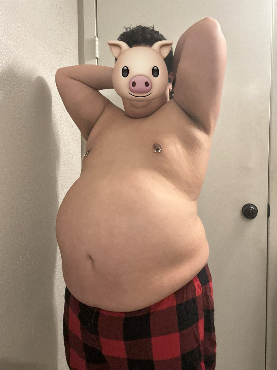 osso_gordo's tweet photo. 2posts in one day?!?!
Insta and 🦋 saw it first, be sure to follow this hog on there too!!
#chub #fat #gainer #feedee #fatass #fatbelly #belly #gay #gaining #fatter https://t.co/vUz9YVlZcu