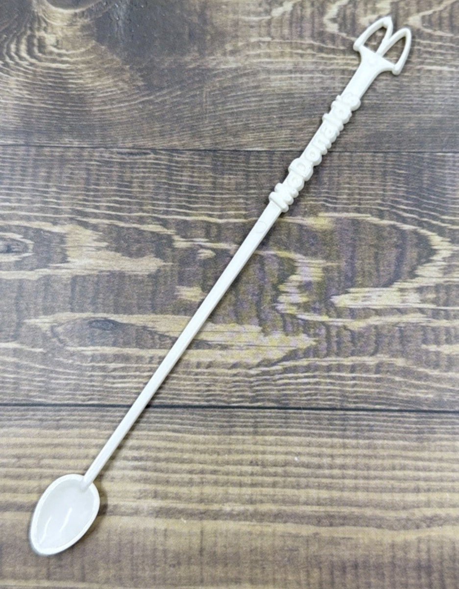 benaverylive's tweet photo. @_vandul McDonald’s did the coke spoon way better https://t.co/8FyrQ4jYPg