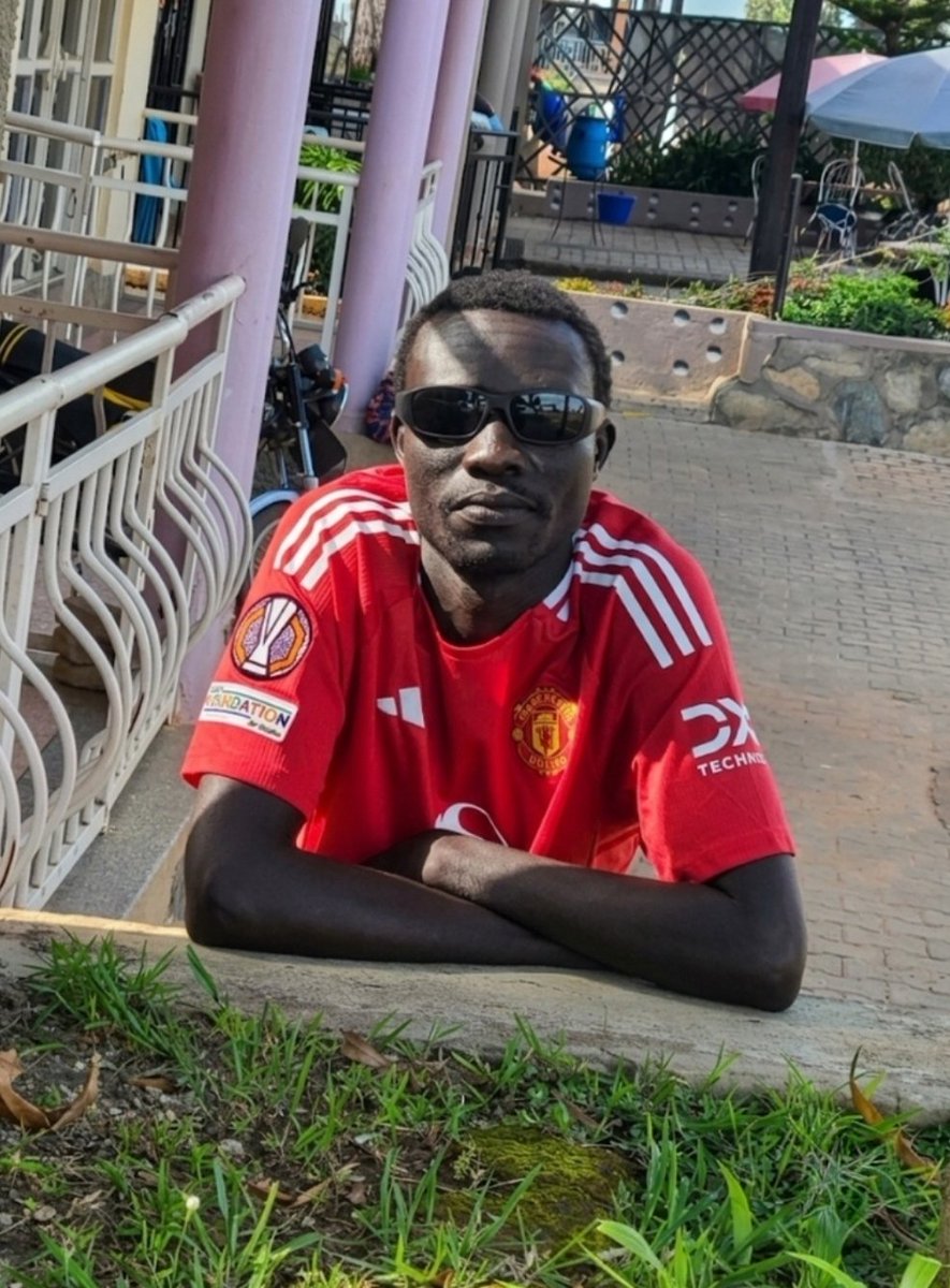 thisiswrld's tweet photo. @ManUtd type shit🤝 https://t.co/RHvyt09PCM