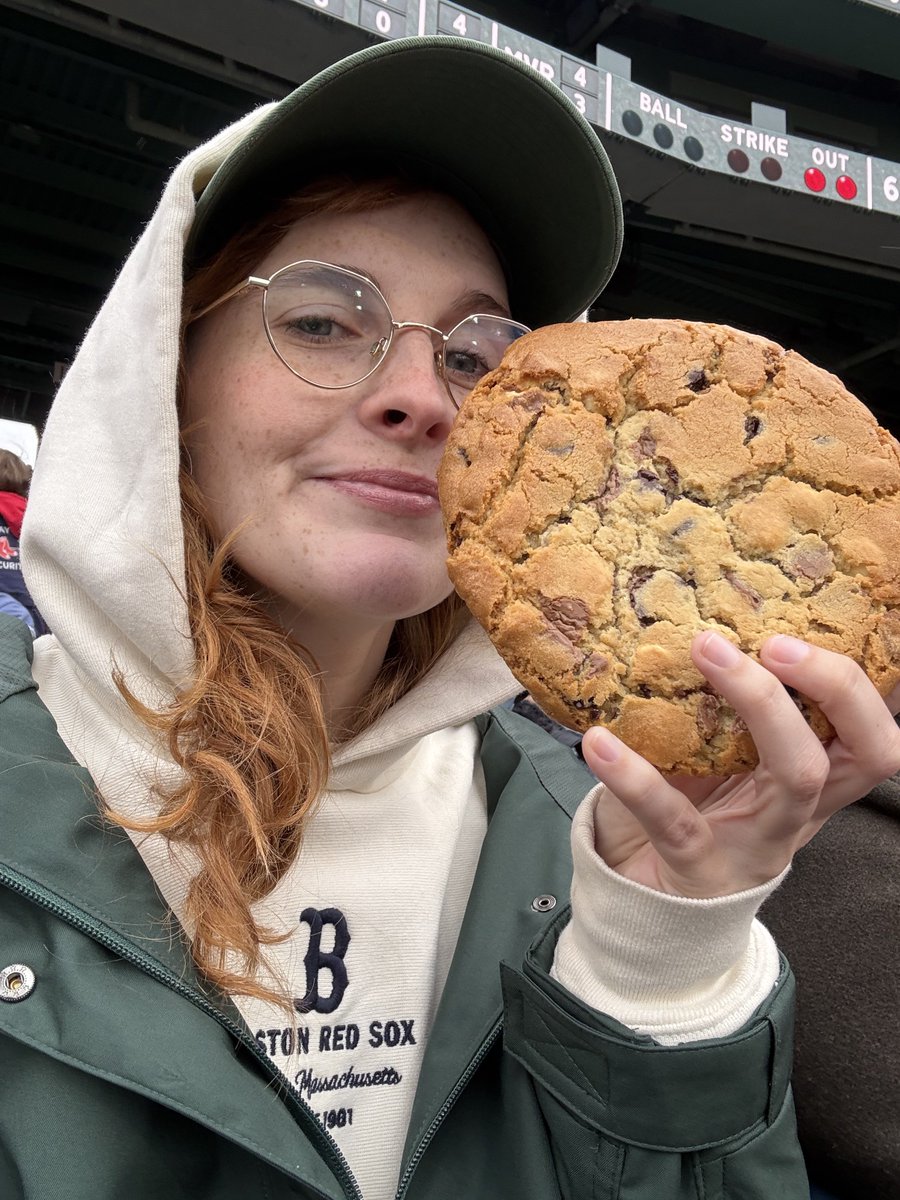 xtinemarx's tweet photo. when you get the one pound cookie at fenway it creates a beautiful sense of community because everyone sitting around you is like WHERE did you get that big cookie and then they go and get the big cookie too and then everyone is eating a big cookie together https://t.co/K3N6YCbAc6
