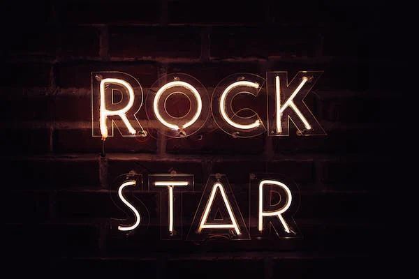 DTNEtiquette's tweet photo. I'm feeling like a rock star as I welcome each day with open arms, an open heart, and an open mind to what the day will bring! ~ #DTN #RockStar #Optimistic #Gratitude https://t.co/rn9zZ6mvEy