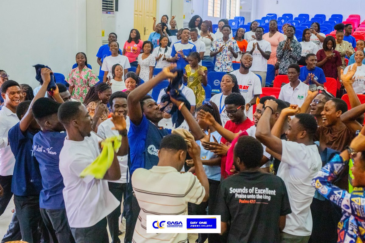 casa_global's tweet photo. CLC 2026!❤️💙✨

Excerpts from Praise session 💃🏿🔥

#casamove #casatakeover #CAC https://t.co/dGXeA1mn5w