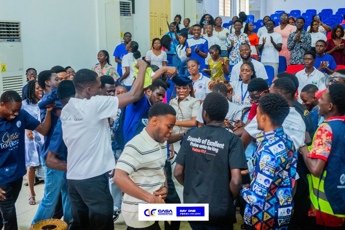 casa_global's tweet photo. CLC 2026!❤️💙✨

Excerpts from Praise session 💃🏿🔥

#casamove #casatakeover #CAC https://t.co/dGXeA1mn5w