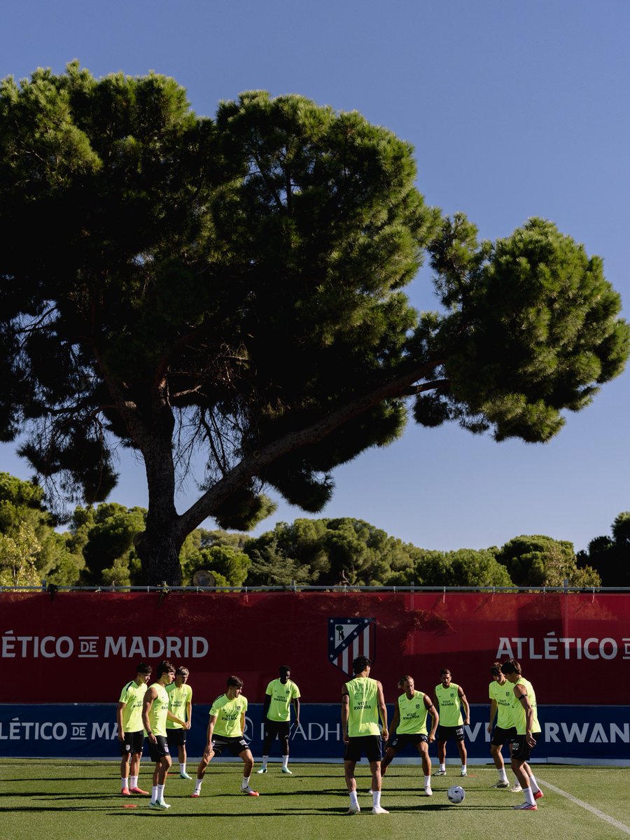 atletienglish's tweet photo. The hard work doesn’t stop 💪 https://t.co/xflUWBlqIA
