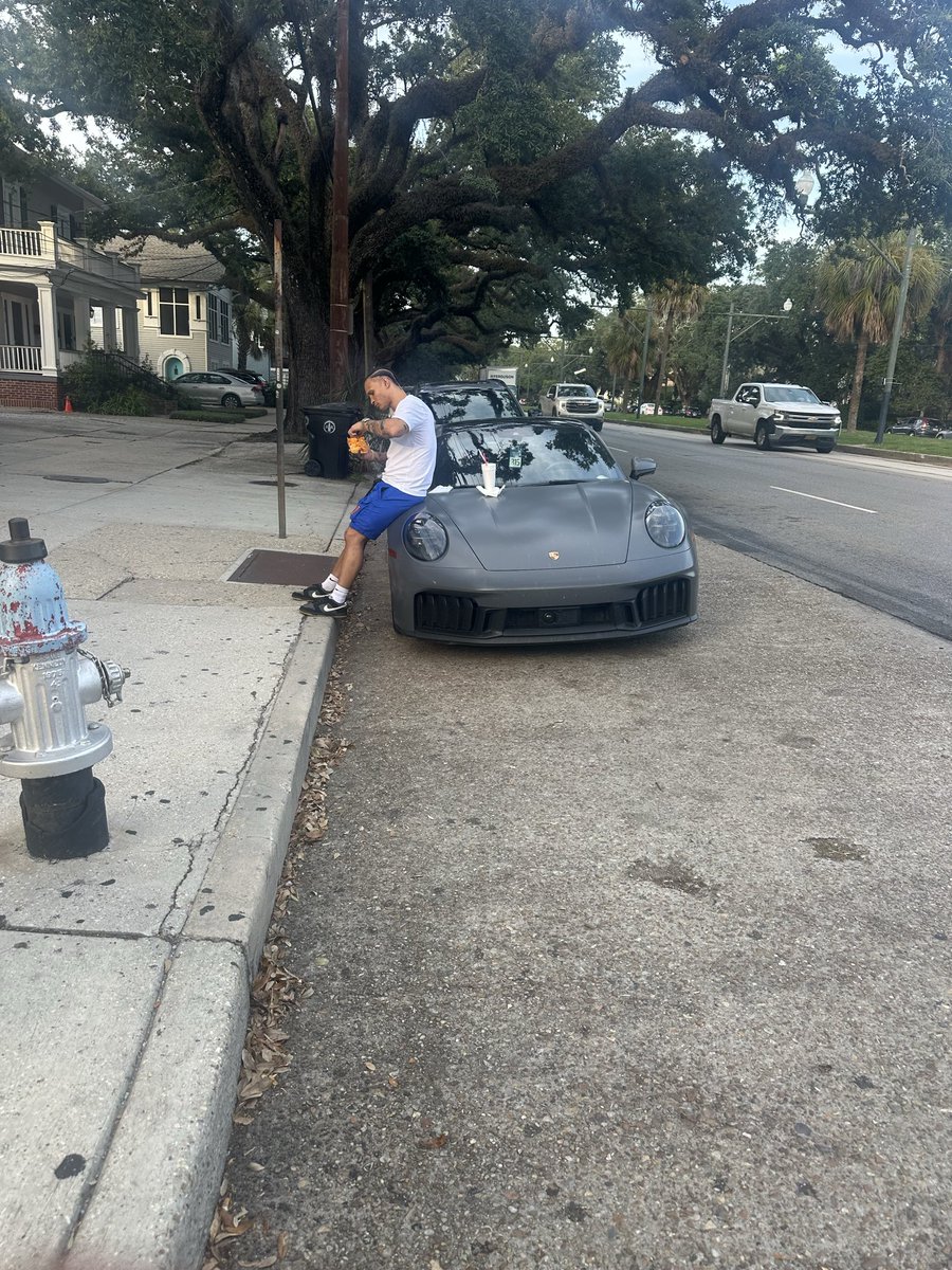 RPrograis's tweet photo. I know people may look at me like I’m larger than life, but at the end of the day, I’m just like everybody else. Nobody is better than anybody. We’re all just people trying to enjoy this thing called life. #rougarou #neworleans #culture https://t.co/8QbYfrG5kH
