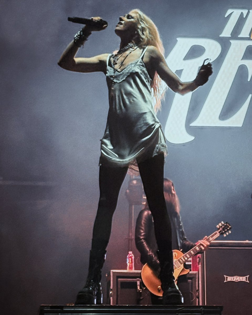 mywayjay_'s tweet photo. This has been probably my favorite music month ever. 3 festivals. First time seeing: Foo Fighters, Sierra Ferrell, The Pretty Reckless, The Warning, The Fray, Gary Clark Jr., and several more. So fun! https://t.co/hEuQu9adVw