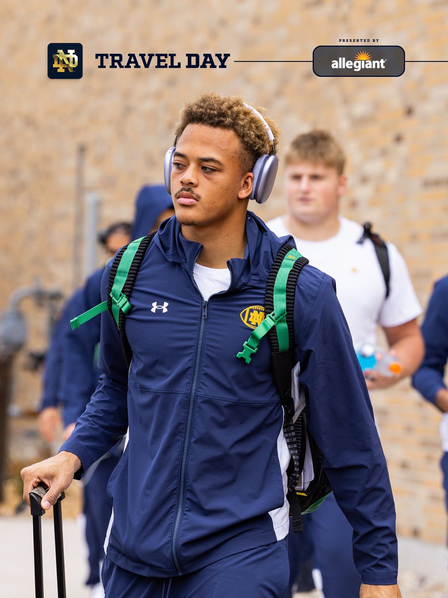 NDFootball's tweet photo. South Bend ➡️ West Lafayette

#GoIrish☘️ | @Allegiant https://t.co/tSNV9PqFVm