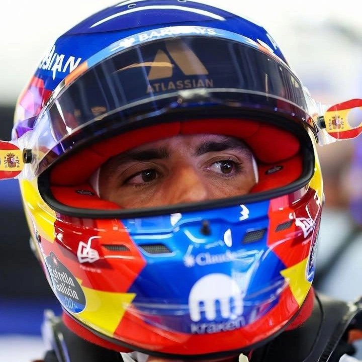 versainzcorner's tweet photo. daily dose of versainz 💙 

our boys start from p8 and p14 today. may everything be in their favour. 💪🏻 https://t.co/ZP2Ae9MQoI