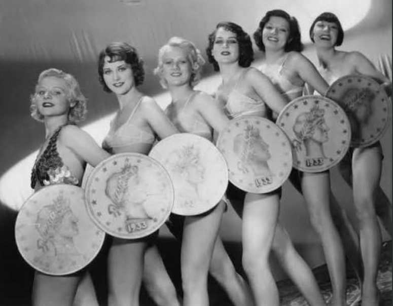 BodHousChron's tweet photo. In this month's Old #Hollywood lineup we've got ...
#SVENGALI (1931) John #Barrymore & Marian Marsh - fascinating ending.
How mirror making has changed how we see ourselves...
How a #Pinup Model Changed Fitness Forever!
https://t.co/NSOoqmJlAD https://t.co/1FNwRY4oPP