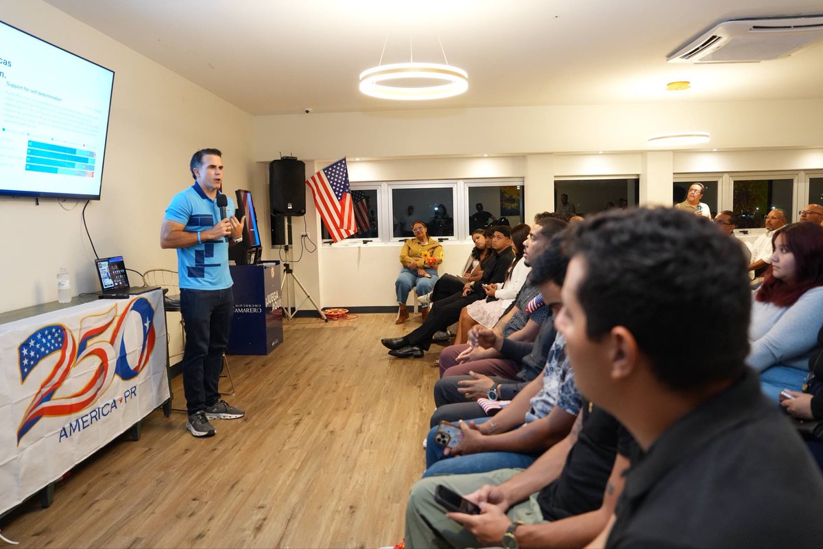 delegates51's tweet photo. La juventud respondió al llamado de la Delegación Extendida con preguntas, ideas y ganas de participar. Escuchar sus perspectivas nos recuerda que hablar del futuro de Puerto Rico también significa dar espacio a quienes vivirán sus próximas etapas.

Gracias a cada joven que llegó https://t.co/IPYS5GKGjg