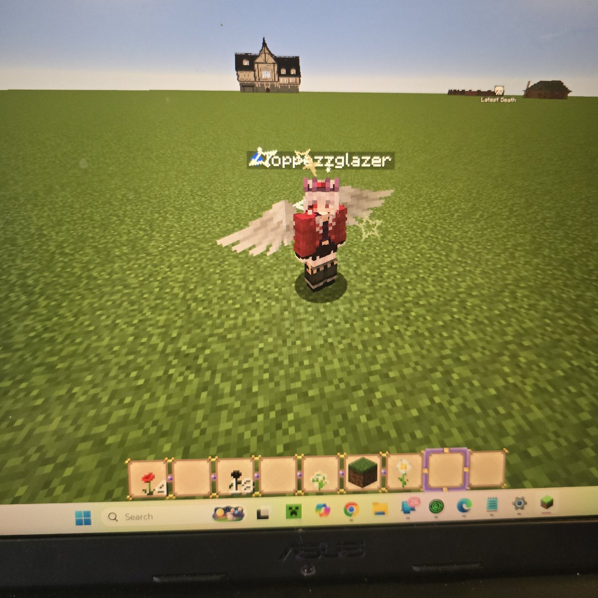Solar_Estella's tweet photo. JUST SPENT 30 DOLLARS ON ESSENTIALS 

I bought pink motion, cat cuddle, sleep, THE hazel wings and the single angel wings👀👀👀👀 https://t.co/7IiTHAUMXj