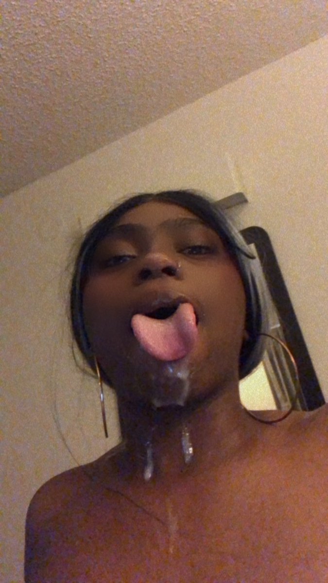 puffylover500's tweet photo. Cum on my pretty face and 
Tongue tongue💦🍆 https://t.co/5UnfFnKjgz