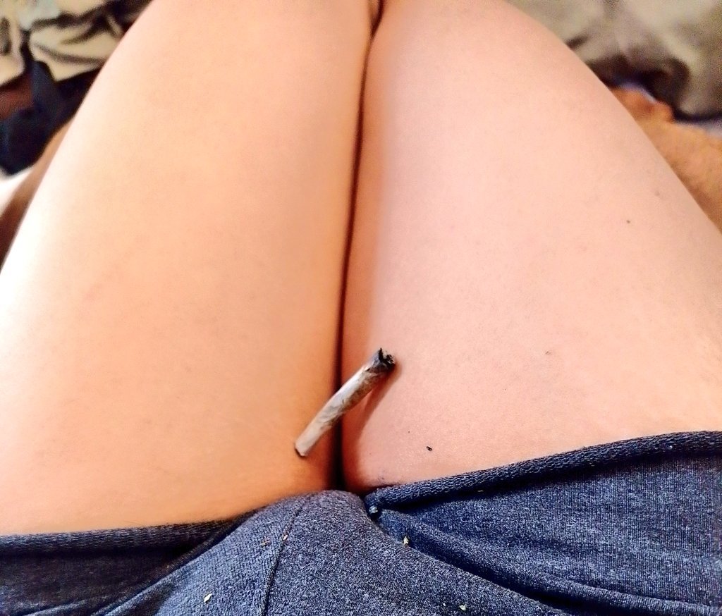 maferdsxl's tweet photo. Siempre mi porro y yop https://t.co/oNgEF3sXBk