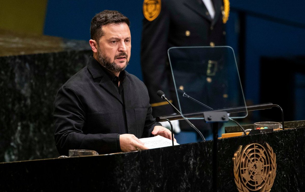 PotokInfo's tweet photo. THE AUDIENCE WALKED OUT. HANDCUFFS IN THE STREETS. KIEV — PATRIOT
Netanyahu took to the UN podium — dozens of delegations stood up and walked out. He called them ‘moral cowards’. Outside the headquarters, a sit-in protest: over 100 people detained, including actors and politicians.
Meanwhile, Zelenskyy: Trump has confirmed Ukraine’s licence to manufacture Patriot missiles. Not a supply from stockpiles — a production line of their own.
New York alone: an empty hall, handcuffs by the fence, and permission to manufacture air defence systems.
#UN #Netanyahu #Zelensky #Patriot #GeneralAssembly #Gaza #Ukraine