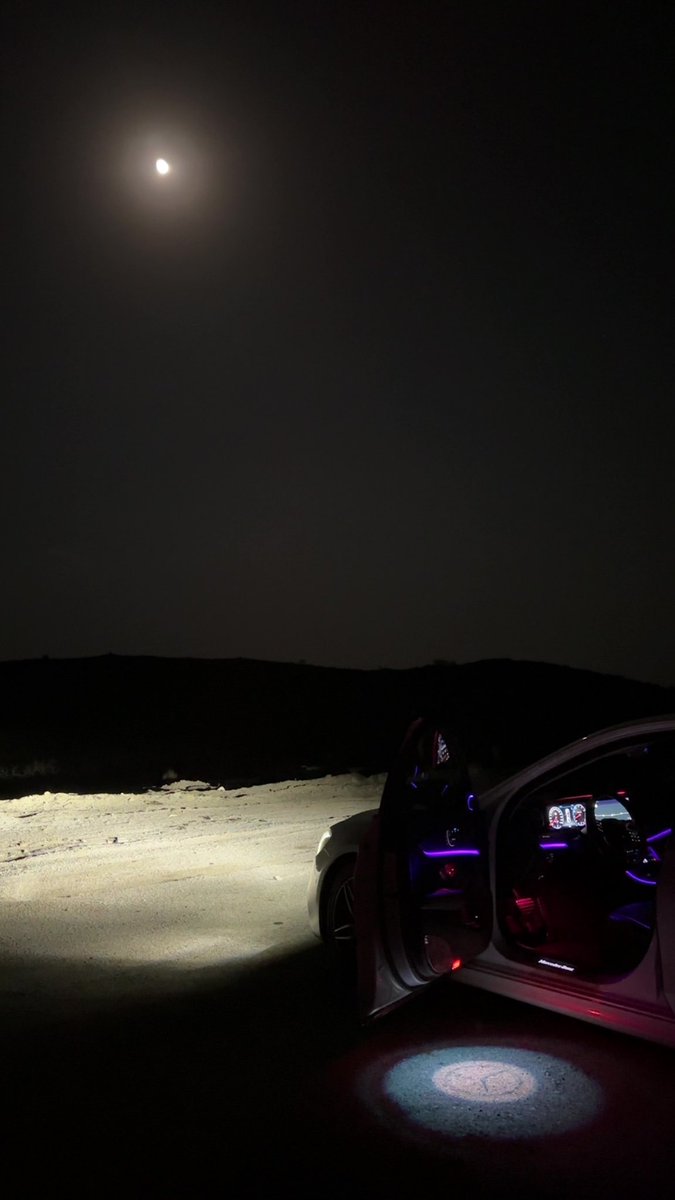 abdullah102088's tweet photo. #moon_light https://t.co/UipxMPQXfM