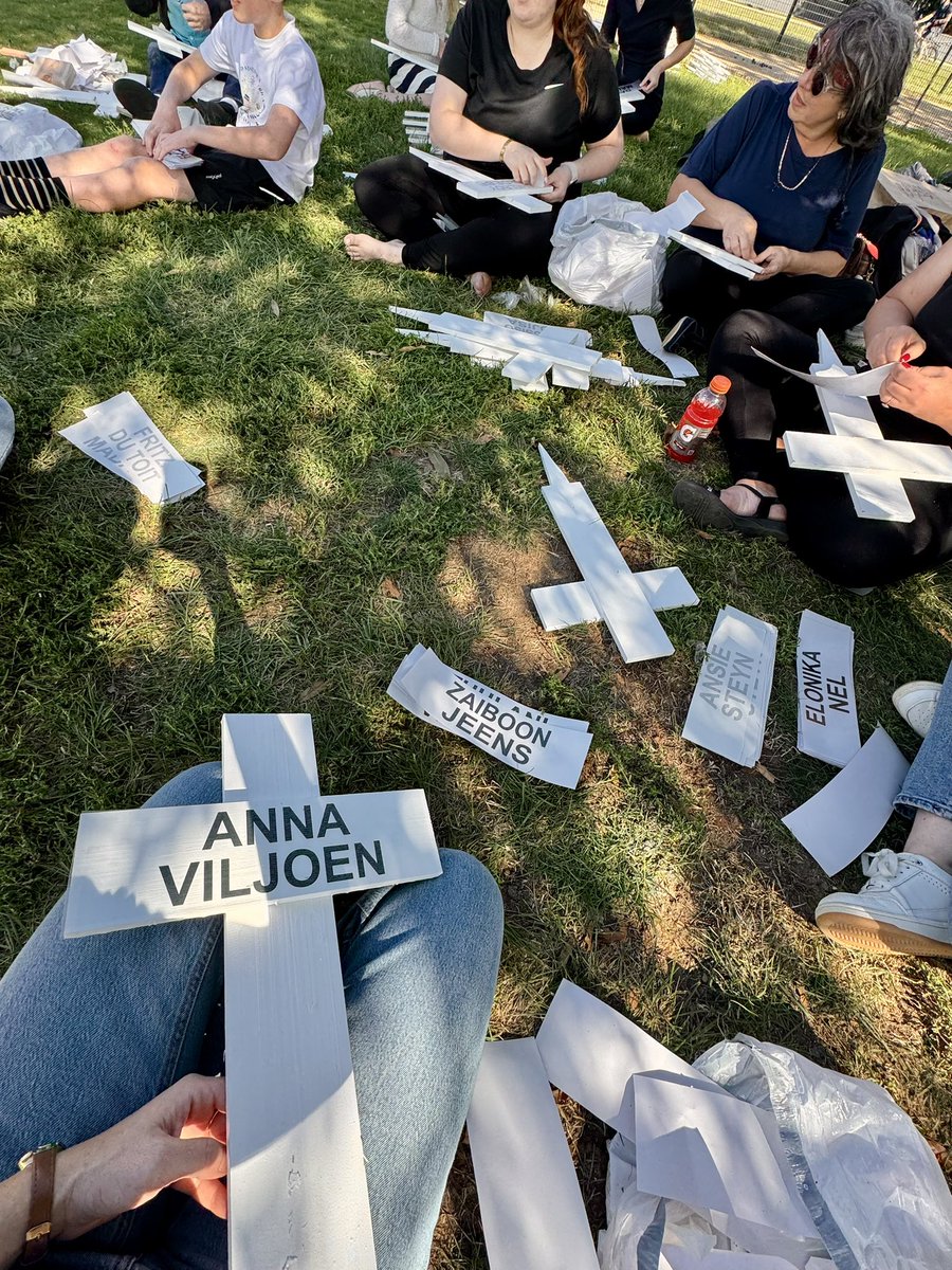 IuliaL27's tweet photo. “It’s not happening” 

3,000 White Crosses on the National Mall say otherwise https://t.co/sAJzr7D7vI