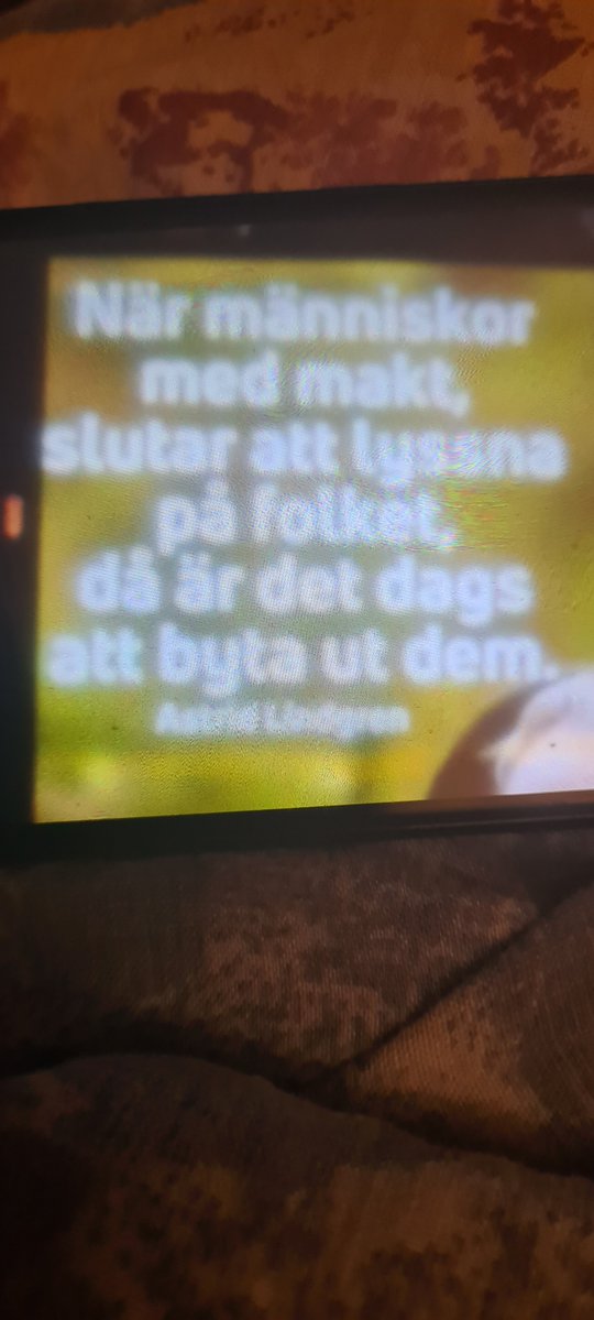 AINAKLANKLING's tweet photo. #svpol
#migpol
Mnga anser detta vara värre än under Nixons tid o Wathergate scandal,som VÄ:s politiker verkar ställa sig bakom med öppet stöd ,anse sig som goda rätta nationalister ju mer hemlöshet,bla barn fattigdom,krim, prostitution ökar+mkt goda som ökar,stöter ut miserables https://t.co/0phDbNYAY2