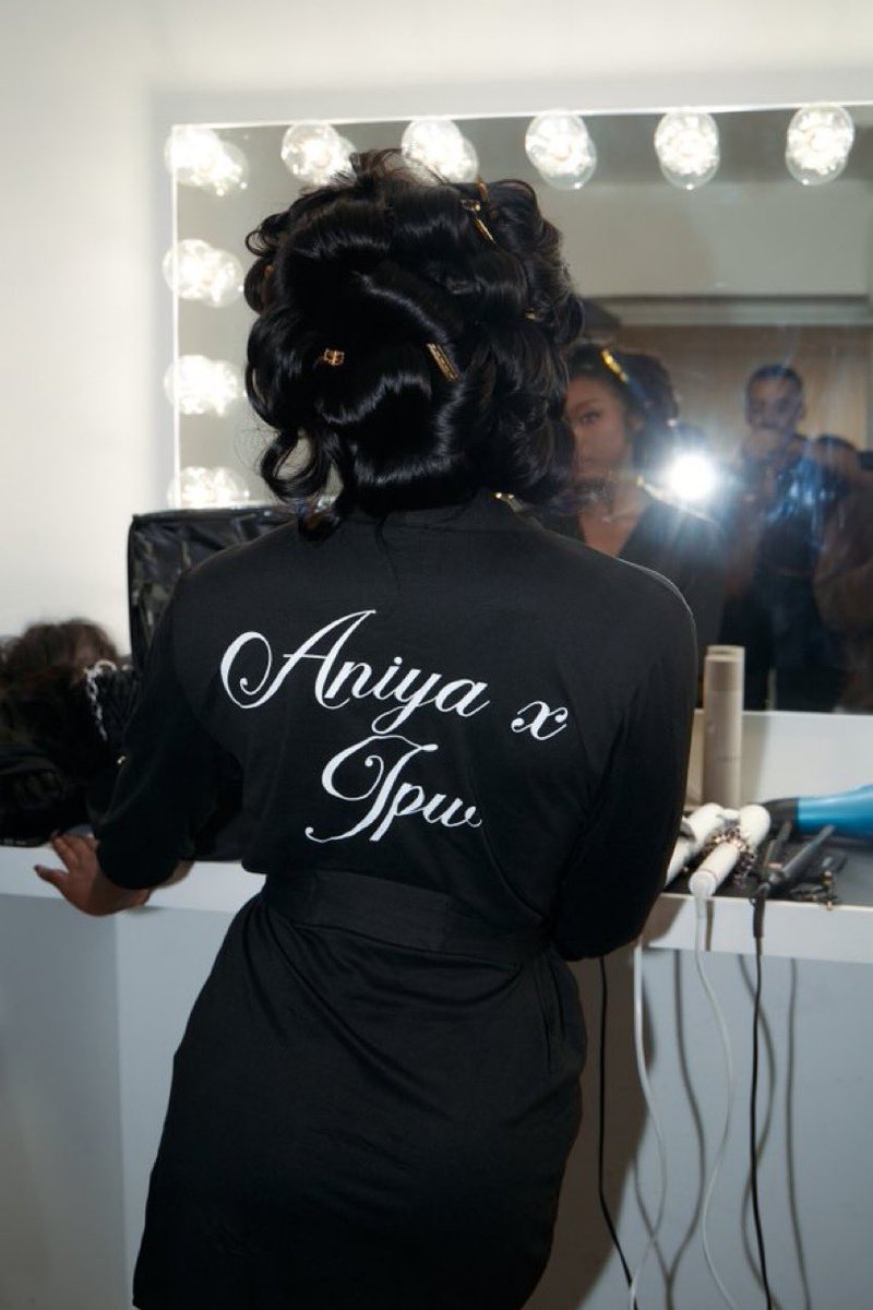 chentorresbones's tweet photo. aniya &amp; manon customer made robes by jpw🪽🧚🏾 https://t.co/KFsYsdMs3U