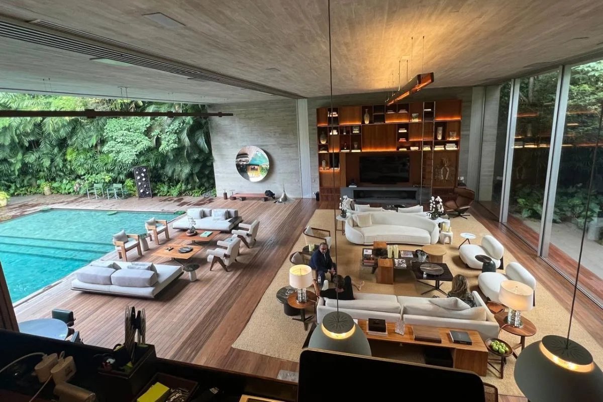 dbitous's tweet photo. Arquitetonicamente falando, Vorcaro tem muito bom gosto. https://t.co/zi4NbfX4dU
