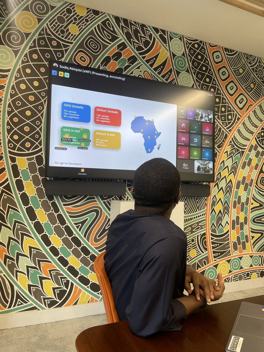 Breakthroughbee's tweet photo. To all those who always say @oou_agoiwoye is only know for parties
My team and I @gdgocoou spend the last year changing that narrative!
We organized over 5 workshops in 3 main campuses! the very first buildathon in OOU, outreaches!
Today we are recognized out of 100+ SSA chapters https://t.co/u2BDtMpbNK