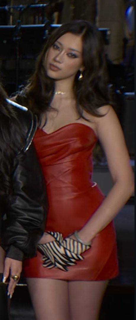 meganfile's tweet photo. girl, you look pretty good https://t.co/7qssl0RdNN