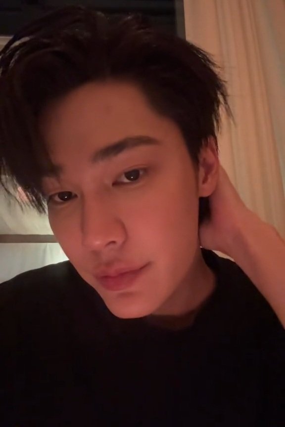 zhangbearbear1's tweet photo. ชาติ ศาสนา สันกราม ดิวเจสุ https://t.co/kJTQaGJBJ9