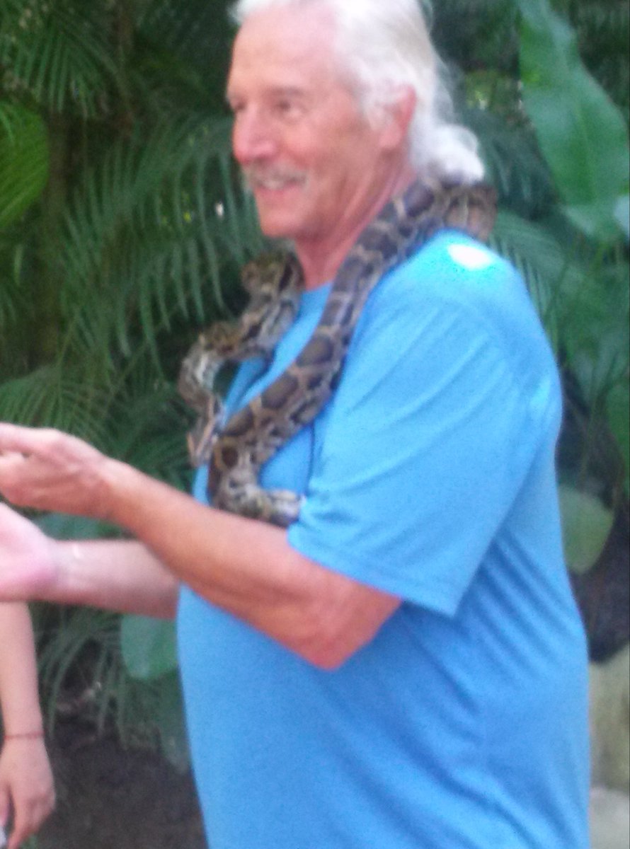 jadabogart1's tweet photo. #BewareBoiúna  #ShowUsYourSnake @Lionsgate https://t.co/fph4MlyROA