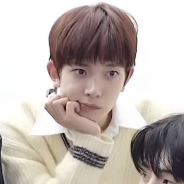 snoolight's tweet photo. wrong, heeseung is https://t.co/WpERUSQBDw
