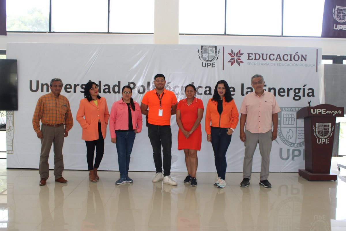 up_energia's tweet photo. La comunidad #AtlantesUPE se suma al Día Naranja.

Personal docente, administrativo y comunidad estudiantil portamos el color naranja como símbolo de solidaridad y compromiso con la prevención y erradicación de la violencia contra las mujeres y las niñas. Cada acción cuenta. 🧡 https://t.co/EwIbIBZL6s