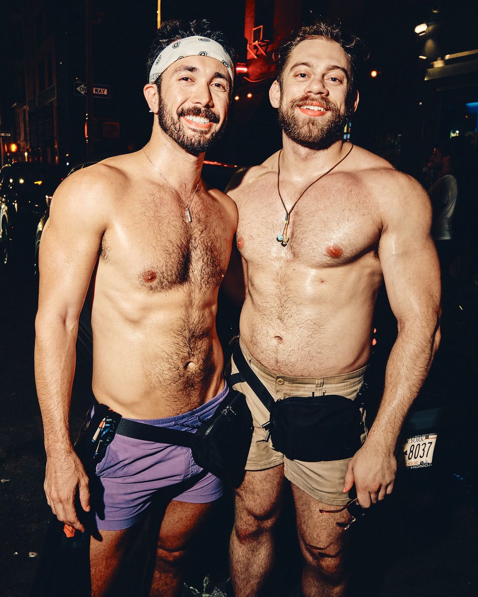 JohnLagucki's tweet photo. I’m back taking pics of butts at Cmon Everybody tomorrow for Pork Butt. 

Featuring @Cheeky_Pete 🍑 https://t.co/tPozhQTOkH