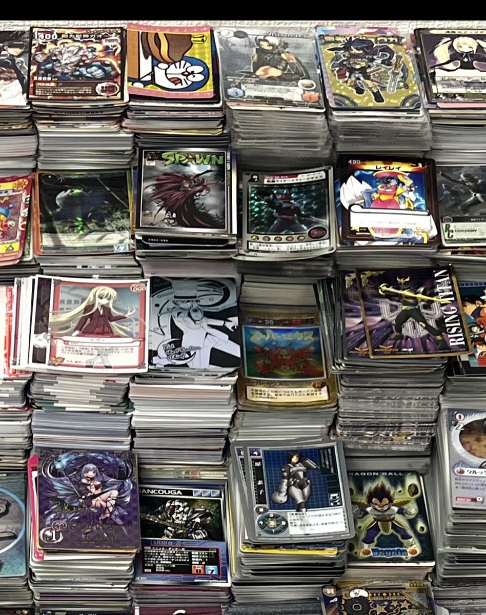 MorokyuPCG's tweet photo. 【TCG収集家必見】
ヤフオクで現在、類を見ない大規模出品がなされています

各種TCGの未開封品の量も然ることながら、個人収集されていたであろう数100種類のトレカの山は圧巻です
「FF:アンリミテッド」や「ああっ女神さまっ with 逮捕しちゃうぞ」、「.hack//G.U.」といったメルカリ等でも流通が滅多にないカードがあることから、長年あらゆるTCGを収集されてきた方であることが窺い知れます